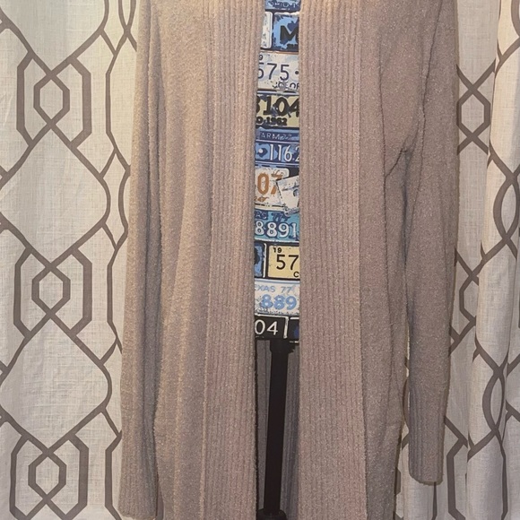 Barefoot Dreams Cardigan - Picture 2 of 8